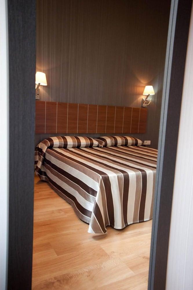 Hostal Bcn 46 Βαρκελώνη Εξωτερικό φωτογραφία
