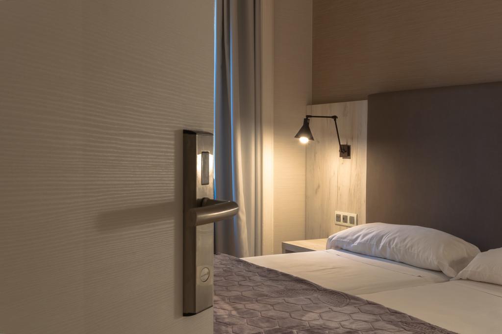 Hostal Bcn 46 Βαρκελώνη Εξωτερικό φωτογραφία